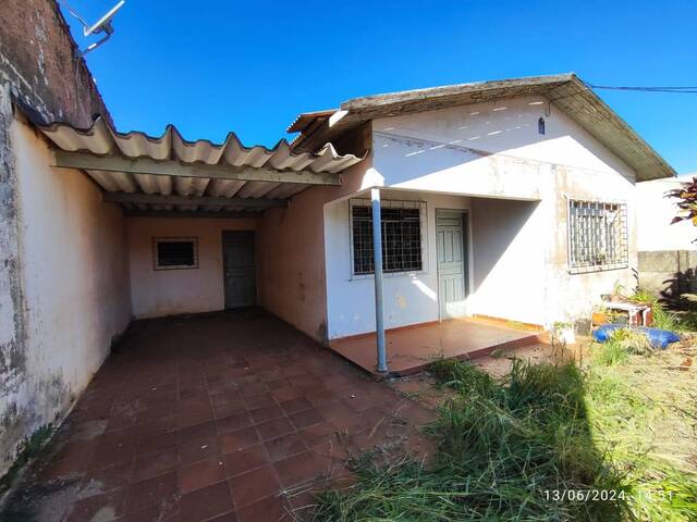 #227 - Casa para Venda em Arapongas - PR - 2